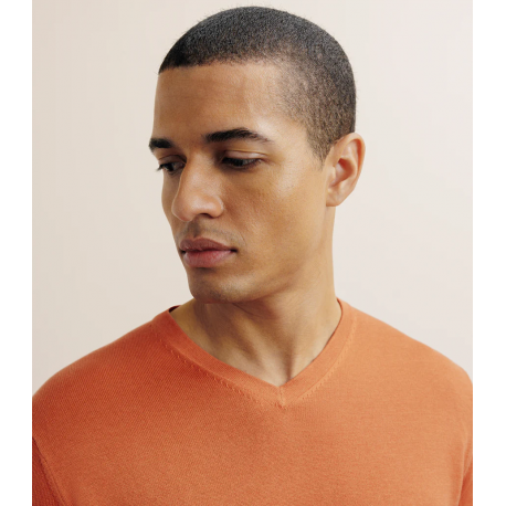 Pull col V manches longues Pull col V manches longues orange foncé IZAC COSMOPOLITE LE PUY EN VELAY 